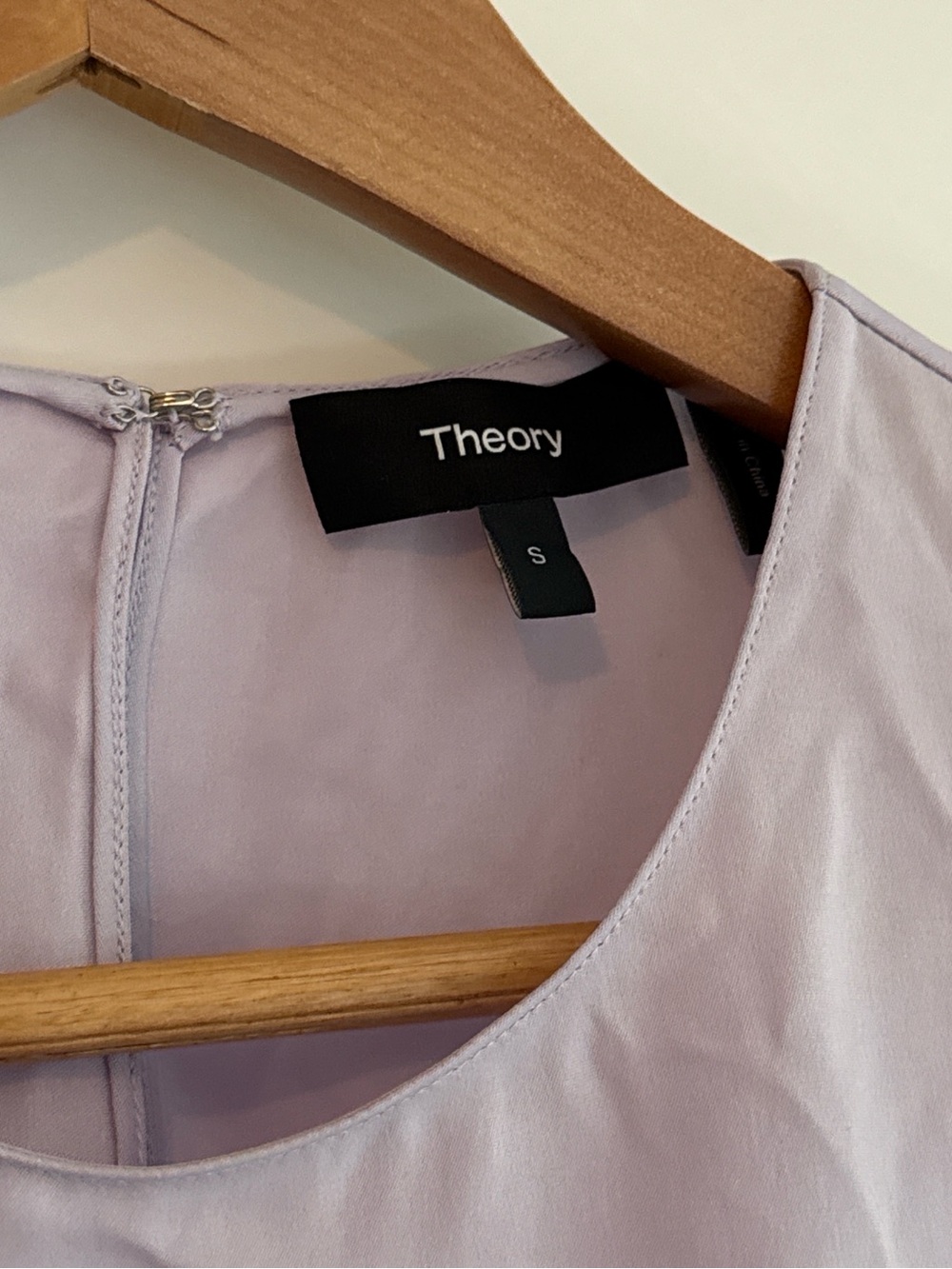Theory Shell Top in Silk Georgette 
Lilac Sky - Picture 5 of 5